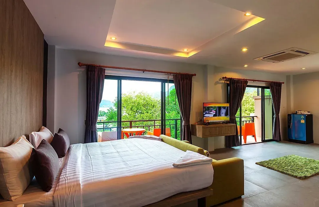 Deluxe Sea View Room